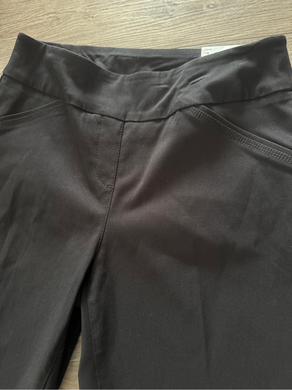 NWT Black Slimming Tummy Control Capri Pants Size 12 - Picture 3 of 11